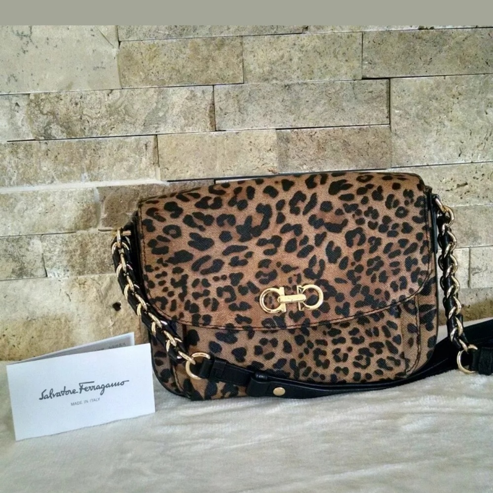 ✨✨ SOLD✨✨SALVATORE FERRAGAMO Sandrine Saffiano Bag